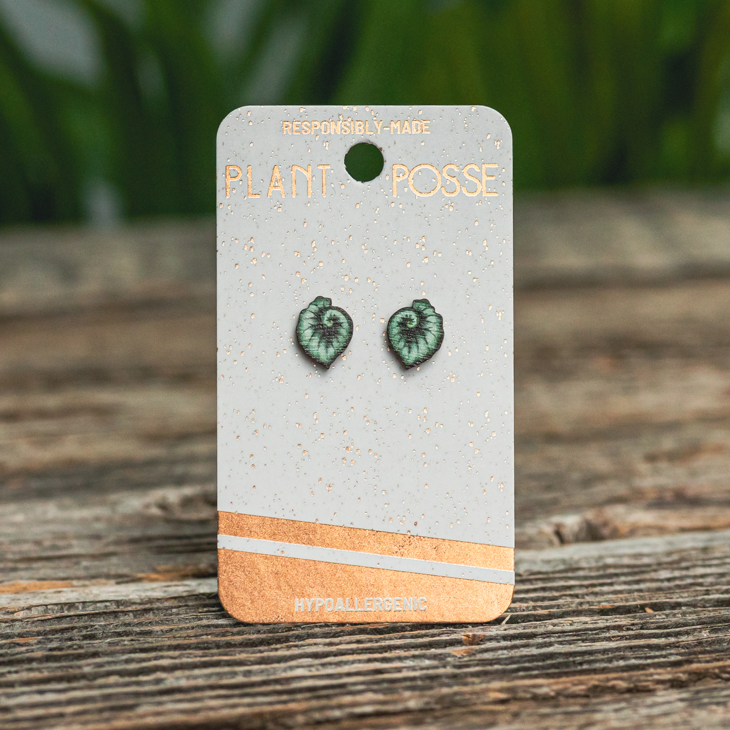 Escargot Begonia Stud Earrings